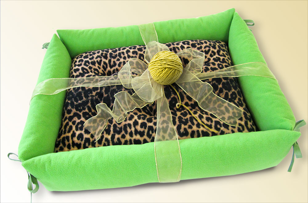 Comfy Pet Bed with Bolster Sides